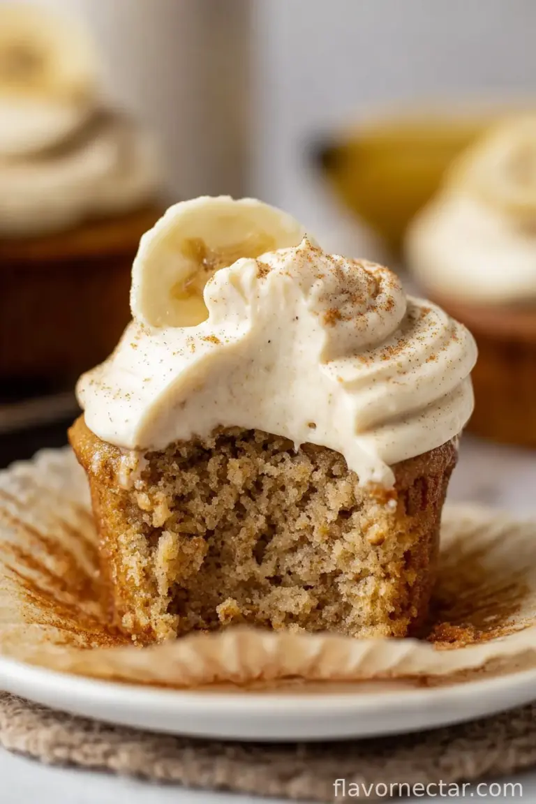 THE BEST Banana Cupcakes with cinnamon cream cheese frosting